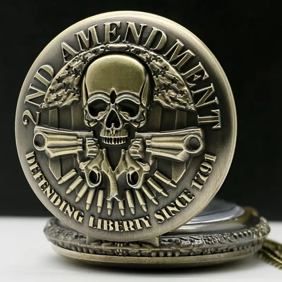 Skull Gun Cards Vintage Bronze Pocket Watch with Chain Necklace - Picture 6 of 7